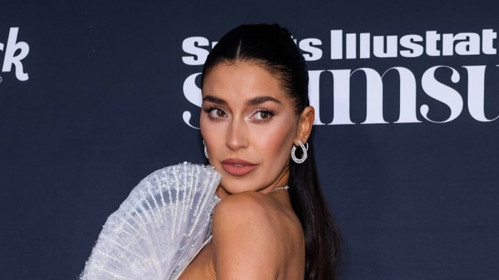 Nicole Williams English.